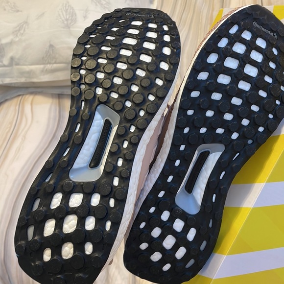 UltraBOOST Adidas - Picture 6 of 7